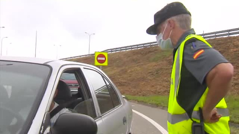 Tráfico intensifica los controles entre Asturias y Galicia para controlar los rebrotes