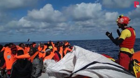 Asistimos al rescate de otras 78 personas que estaban a la deriva  en la zona SAR de Libia en el segundo día de misión