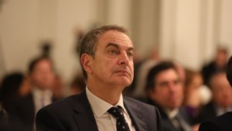 Zapatero reconoce su "disgusto" por las noticias sobre Juan Carlos I y se abre a "perfeccionar" el papel de la Corona