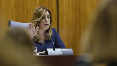 La secretaria general del PSOE de Andalucía y presidenta de la Junta, Susana Díaz, durante su intervención en la reunión del Grupo Parlamentario Socialista previa a la sesión parlamentaria. EFE/Jose Manuel Vidal