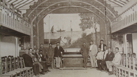 Salón de actos en la planta alta de la sede de 'La Cultura' / Archivo Fernando Romero