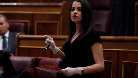 06/05/2020.- La líder de Ciudadanos, Inés Arrimadas, interviene en el pleno del Congreso. / EFE - J.J. Guillén