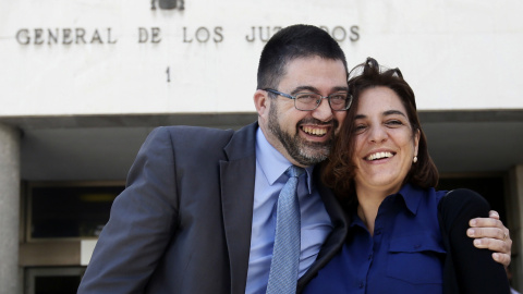 Carlos Sánchez Mato y Celia Mayer, a la salida de los Juzgados de Plaza de Castilla tras declarar como investigados en el juzgado número 21 de Madrid. - EFE