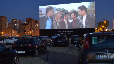 Los Autocines Madrid Race, durante la proyección de 'Grease'. JOSE CARMONA.