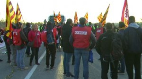 Una manifestació amb 3.000 persones culmina la històrica vaga del sector petroquímic de Tarragona