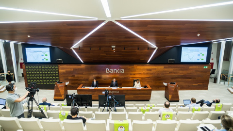 José Sevilla, consejero delegado de Bankia (c), durante la presentación de los resultados trimestrales del banco.