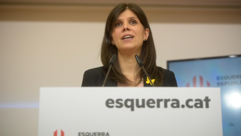 La secretària general adjunta d'ERC i portaveu del partit, Marta Vilalta, durant una roda de premsa per valorar la posició del partit sobre la pròrroga de l'estat d'alarma. ERC