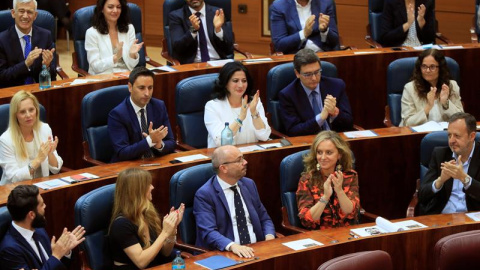 - Juan Trinidad (c), de Ciudadanos, ha sido elegido presidente de la Asamblea de Madrid por mayoría absoluta con los votos de todos los diputados de su grupo, del PP y de Vox en el pleno de constitución del Parlamento madrileño. La otra aspirante a la 