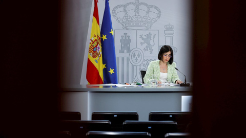 La ministra de Sanidad, Carolina Darias, en rueda de prensa el pasado 5 de abril tras el Consejo Interterritorial de Salud en Madrid.