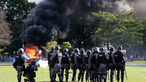 Imágenes de los militares en las calles de Brasilia / REUTERS