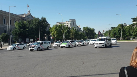 Los taxistas se concentran en el centro de Madrid