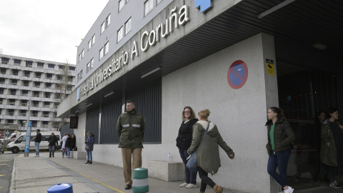 Fachada de un hospital de A Coruña. EUROPA PRESS.