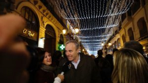 Zaragoza cuadruplica su presupuesto en luces navideñas a base de recortes sociales