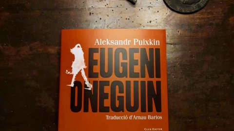 Portada de l''Eugeni Onegin', que ha traduït Arnau Barios. CLUB EDITOR.