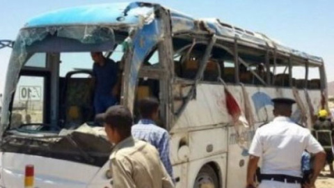 Al menos 26 muertos en un ataque contra un autobús de cristianos coptos en Egipto. TWITTER