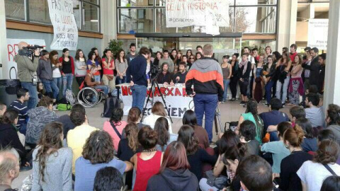 Encierro de los estudiantes en la UAB. FOTO CEDIDA