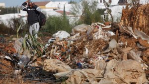 Cientos de temporeros migrantes salen a las calles de Lepe para exigir una vivienda digna