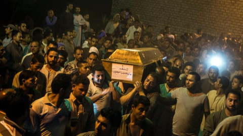 Funeral de los criptianos coptos asesinados el viernes en un atentado, en Egipto. EFE/EPA/MOHAMED HOSSAM