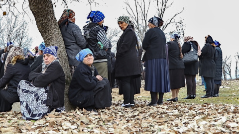 Mujeres del valle durante un funeral celebrado de acuerdo al rito cristiano asirio.- FERRÁN BARBER