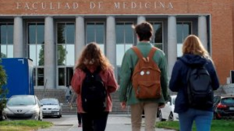 El Gobierno elimina el requisito académico para recibir becas y aumenta un 22% su presupuesto