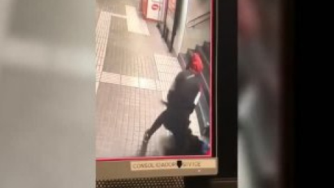 Brutal agresión a una mujer en el metro de Barcelona