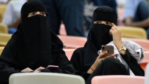 Arabia Saudí vuelve a segregar a las mujeres en estadios tres días después de la Supercopa