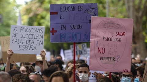 Manifestación por un Plan Nacional de Prevención del Suicidio, a 11 de septiembre de 2021, en Madrid (España). Foto: Alberto Ortega / Europa Press