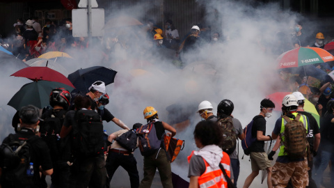 Protesta para exigir que las autoridades desechen un proyecto de ley de extradición propuesto con China, en Hong Kong. Reuters