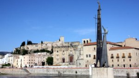 La nova llei de memòria de Catalunya permetria retirar el monument franquista de Tortosa