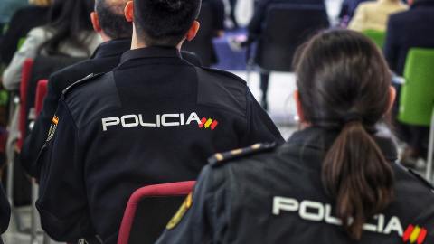 Varios agentes de Policía Nacional durante la inauguración de las III Jornadas sobre Mujer, Igualdad y Seguridad, en el Centro Tecnológico de Seguridad en El Pardo, a 6 de marzo de 2023, en Madrid, (España). Foto: Ricardo Rubio / Europa Press