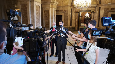 El president del Parlament, Roger Torrent, i el diputat d'ERC, Ernest Maragall, durant la compareixença. ERC