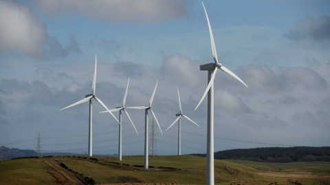 Aerogeneradores en un parque de energía eólica en Gales. REUTERS / Matthew Childs