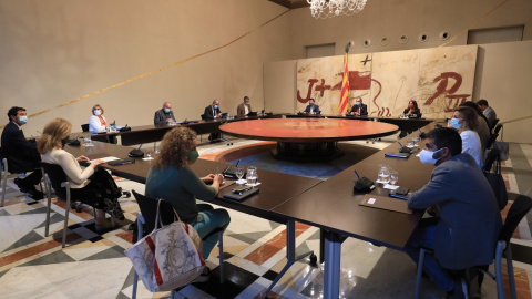 Reunió del consell executiu, formats pels membres del Govern, per aprovar el decret llei. Jordi Bermar