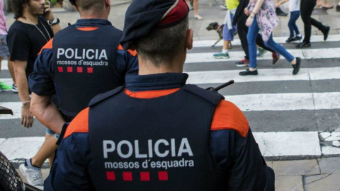 Un agente de los Mossos d'Esquadra en una imagen de archivo /EFE
