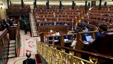 El ministro de Sanidad, Salvador Illa, al inicio de su intervención en el Congreso que este jueves debate y vota la prórroga del estado de alarma durante seis meses.