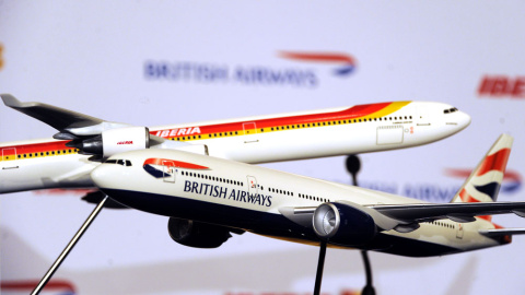 Iberia y British Airways son las principales aerolineas del grupo IAG. AFP