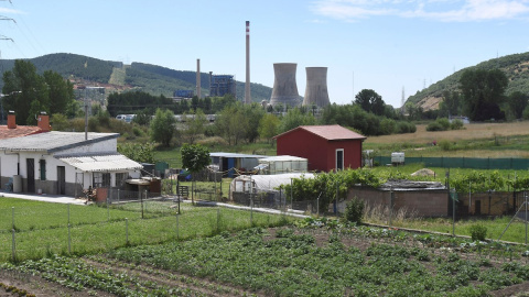 Vista de la central térmica de La Robla (León), una de las siete plantas de carbón que han cerrado esta semana. EFE/J. Casares