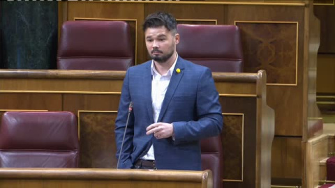 Rufián a Sánchez: "Ahora mismo hay sólo tres 'españas'; la de los unos, la de los otros, y la de los que alucinan con ustedes"