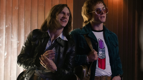 Jamie Bell y Taron Rgerton, en 'Rocketman'