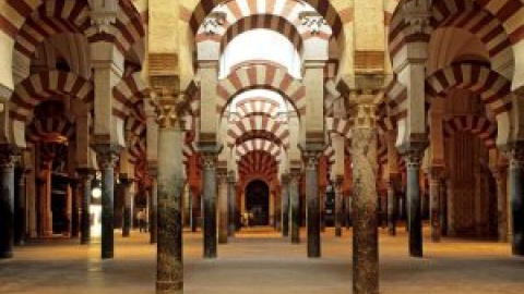 ¿La propiedad de la Mezquita de Córdoba tiene relación con el mito de la basílica? Te lo explicamos en 7 claves