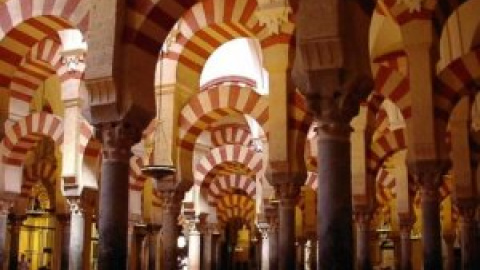 Una comisión de expertos propone recurrir al Tribunal Constitucional para anular la inmatriculación de la Mezquita de Córdoba