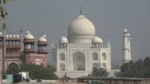 El Taj Mahal echa el cierre por el coronavirus