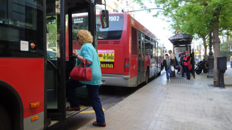 Autobuses de la EMT en Valencia. EFE/Archivo