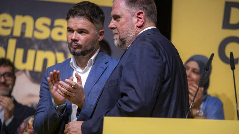 El candidato número uno de ERC por Barcelona al Congreso de los Diputados, Gabriel Rufián, comparece tras conocer los resultados de la jornada electoral de los comicios generales del 23J.-LORENA SOPENA / Europa Press