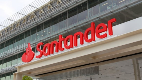 El Santander se compromete a mantener el empleo y anuncia medidas de apoyo a pymes y clientes en todos sus países.