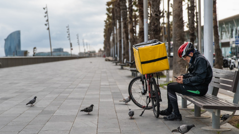 Un 'rider', fent un descans a la Barcelona. JOEL KASHILA.