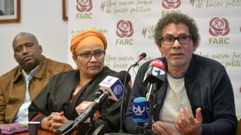 Pastor Alape, exguerrillero de las FARC, durante una rueda de prensa en Bogotá en octubre de 2019. – Raúl Aboleda /AFP