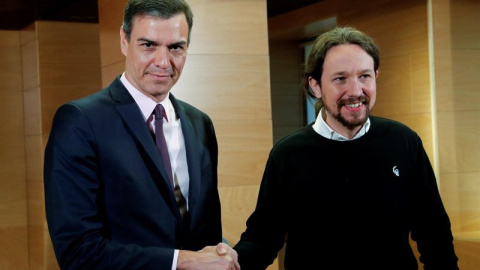 11/06/2019. El presidente del Gobierno en funciones, Pedro Sánchez, y el líder de Podemos, Pablo Iglesias, durante la reunión mantenida este martes en el Congreso de los Diputados. EFE