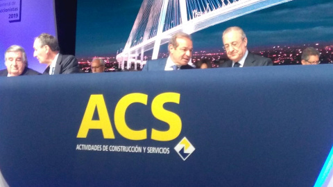 El consejero delegado de ACS, Marcelino Fernandez Verdes, y el presidente del grupo, Florentino Pérez, en la junta de accionistas de la constructora. E.P.