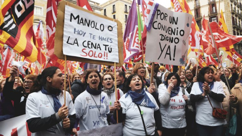 Manifestants durant la passada vaga del 8M a Barcelona. Lluis Gene / AFPJ